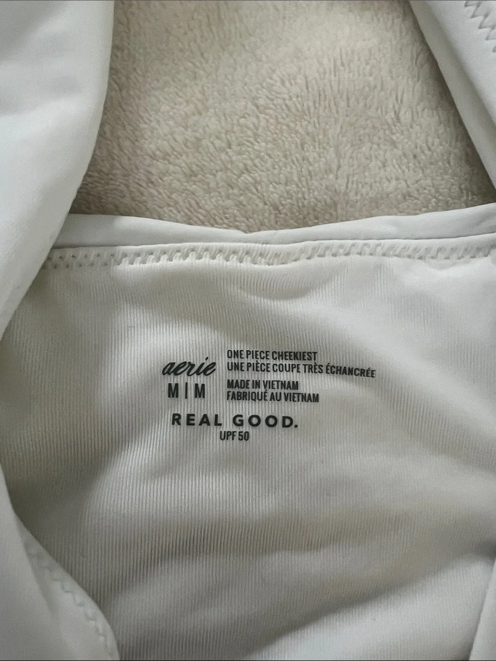 aerie sleek white